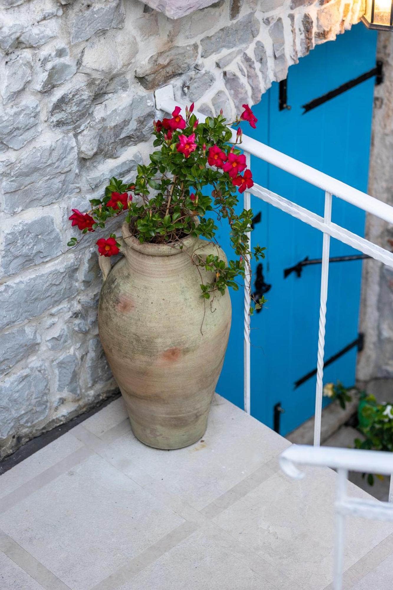 Boutique Hotel Capitano Herceg Novi Exterior photo